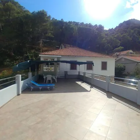 Four Bedroom With Terrace & Sea View