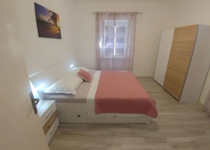 Casa de Férias Four Bedroom With Terrace & Sea View *