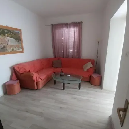 בית נופש Four Bedroom With Terrace & Sea View *
