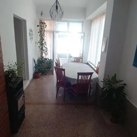 בית נופש Four Bedroom With Terrace & Sea View